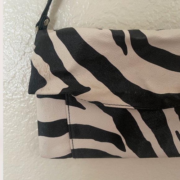 ⭐️ Zebra Animal Print Shoulder Purse Hipster Artsy Hippie Chic Glam Modern Purse - Picture 5 of 6